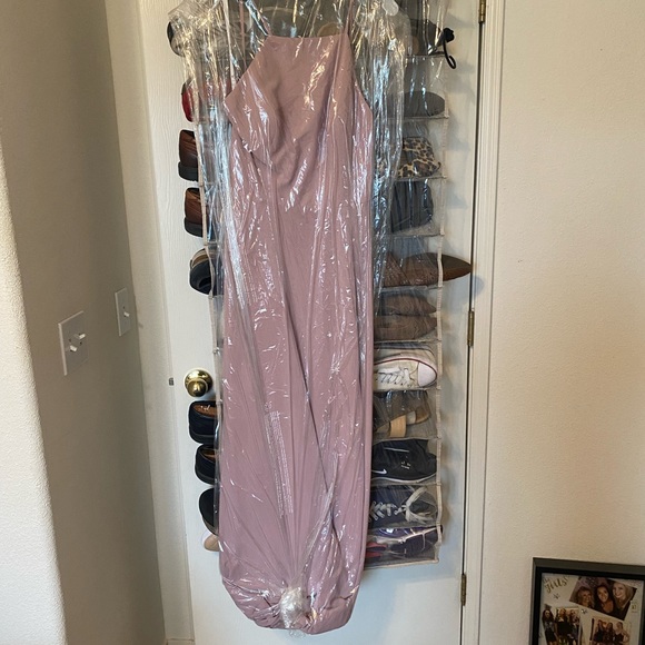 NWT David’s Bridal Quartz Bridesmaid Dress SIZE 8 - Picture 2 of 2